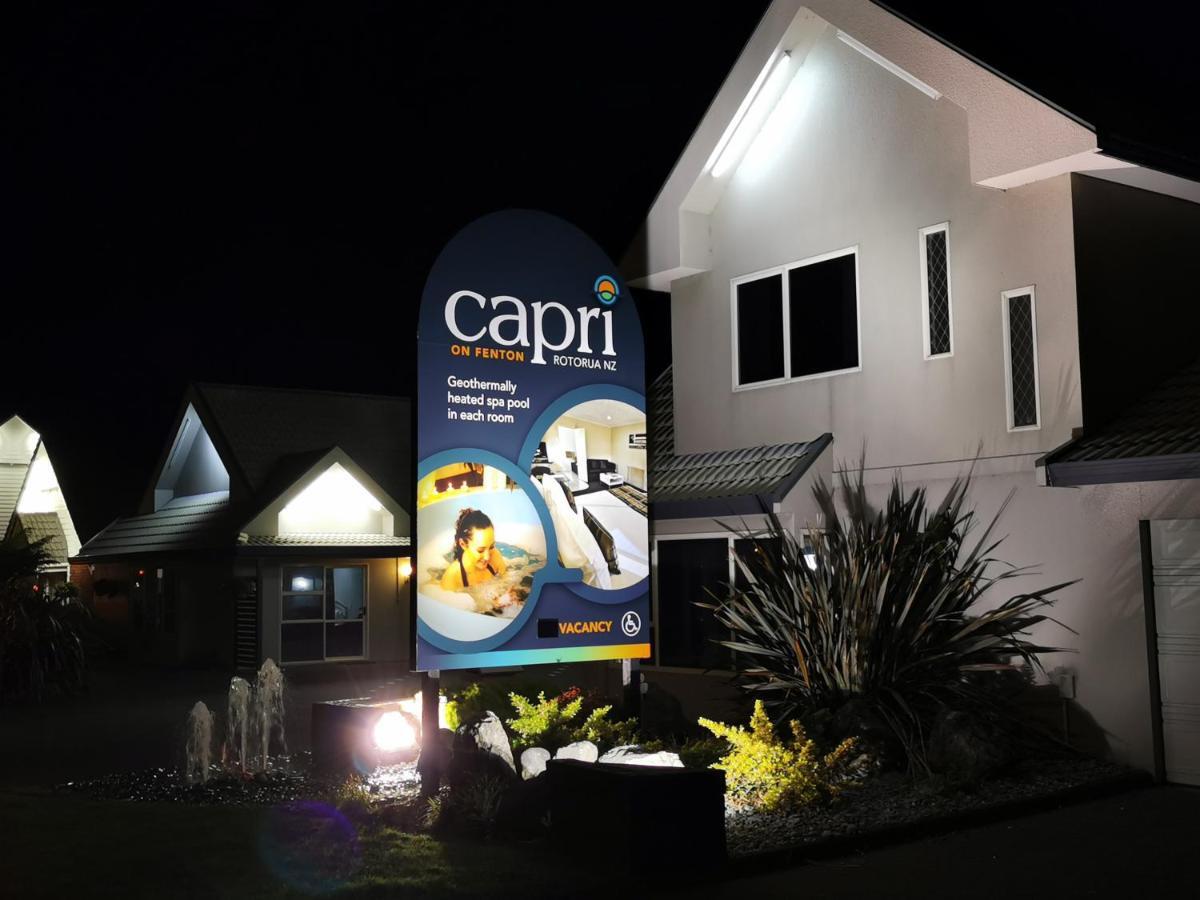 Capri On Fenton Motel Роторуа Екстериор снимка